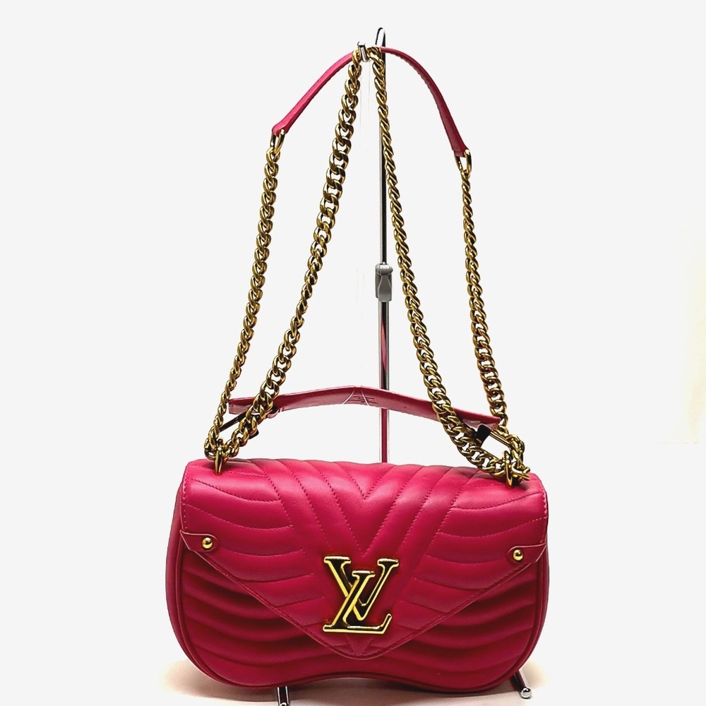 LOUIS VUITTON - New Wave Chain Bag R1.221